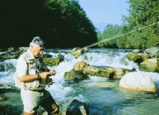 Nacht-Tauchen und Fliegenfischen