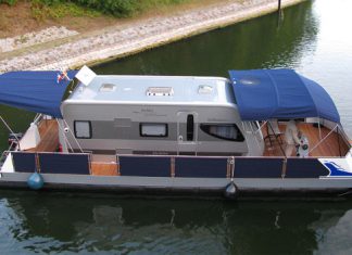 Mit dem Wohnmobil über die Peene schippern