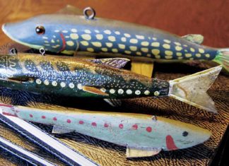 Kurioses aus der Köderbox Decoys sind hölzerne Lockfische aus Amerika. Heute sind die aufwändigen Schnitzereien begehrte Sammlerobjekte.