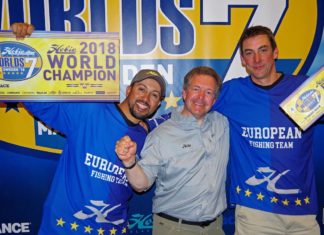 Deutschland ist Weltmeister im Kajakangeln Spro-Teamangler Salah (links) freut sich über seinen Weltmeistertitel im Kajakangeln.