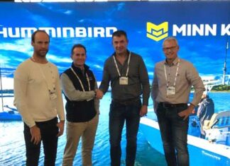 Johnson Outdoors sponsert Predator Tour Von links: Pelle Hjertman (Jan Comstedt AB, Johnson Outdoors-Vertrieb in Schweden), Rob Crowe (Johnson Outdoors Europa), Evert Oostdam (Predator Tour Tournaments), Cees Kopper (Technautic bv, Johnson Outdoors Vertrieb Niederlande).