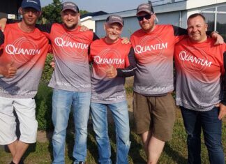 Predatortour 2019: Quantum-Teams mit guten Platzierungen Die Quantum-Angler (von links): Michael Lück, Daniel Katzoreck, Dietmar Isaiasch, Timo Kleinekemper, Rocco Udewenz.