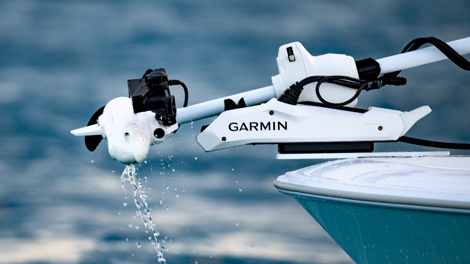 Für den Einsatz in wärmeren Gefilden gibt es den Force Kraken auch in weiß. Bild: Garmin Deutschland GmbH