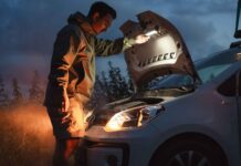 Profileuchten im Outdoor-Einsatz Nachts am Wasser kann es immer wieder zu kniffligen Situationen kommen, bei denen gutes Licht unentbehrlich ist. Bilder: Ledlenser