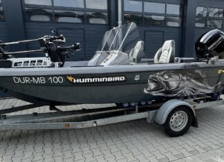 Krefeld: Unbekannte stehlen Angelboot Dieses Angelboot wurde in Krefeld-Hüls aus einer Lagerhalle gestohlen. Bild: Polizeipräsidium Krefeld