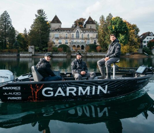 Europäische Angelszene trifft sich in Kampen In Kampen/NL vor Ort: das Garmin Fishing Boat mit neuester Marine Technologie. Bild: Garmin Deutschland GmbH